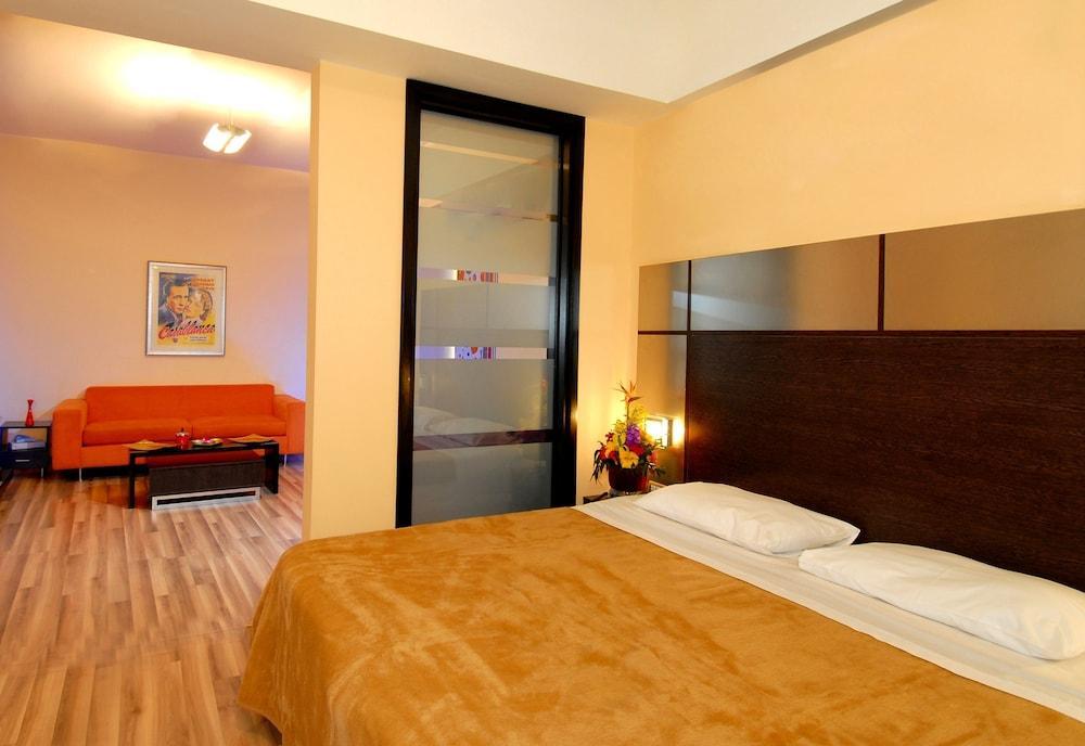 สวีท โฮเต็ล เมอร์ลอต Hotel เบรุต ภายนอก รูปภาพ