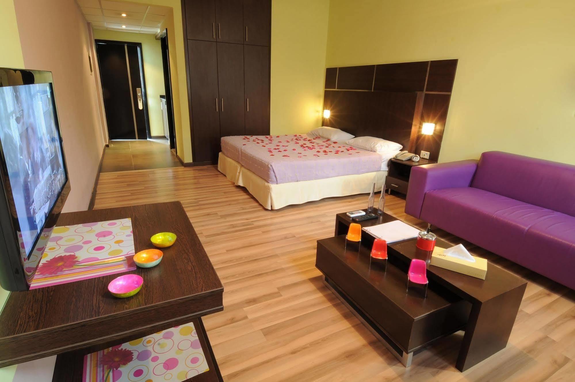 สวีท โฮเต็ล เมอร์ลอต Hotel เบรุต ภายนอก รูปภาพ