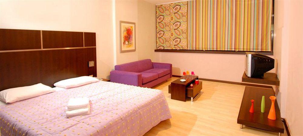 สวีท โฮเต็ล เมอร์ลอต Hotel เบรุต ภายนอก รูปภาพ